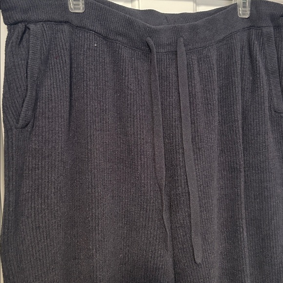 Barefoot Dreams crop pants 1X - Picture 3 of 4